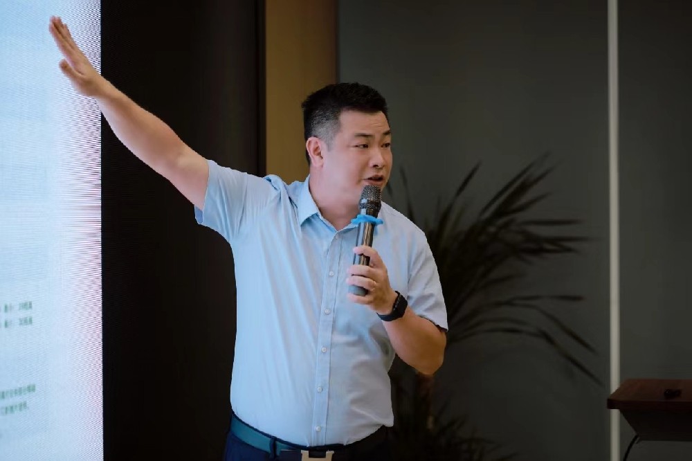 参加知名品牌，产品研讨会2.jpg